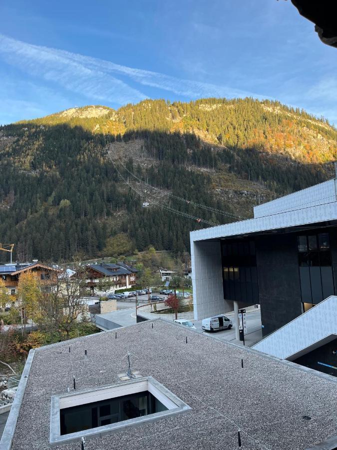 Center Rooms & Apartments Mayrhofen Exterior photo
