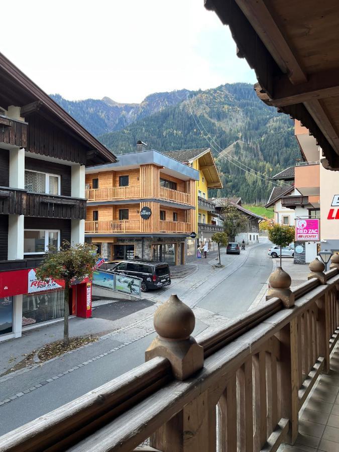 Center Rooms & Apartments Mayrhofen Exterior photo